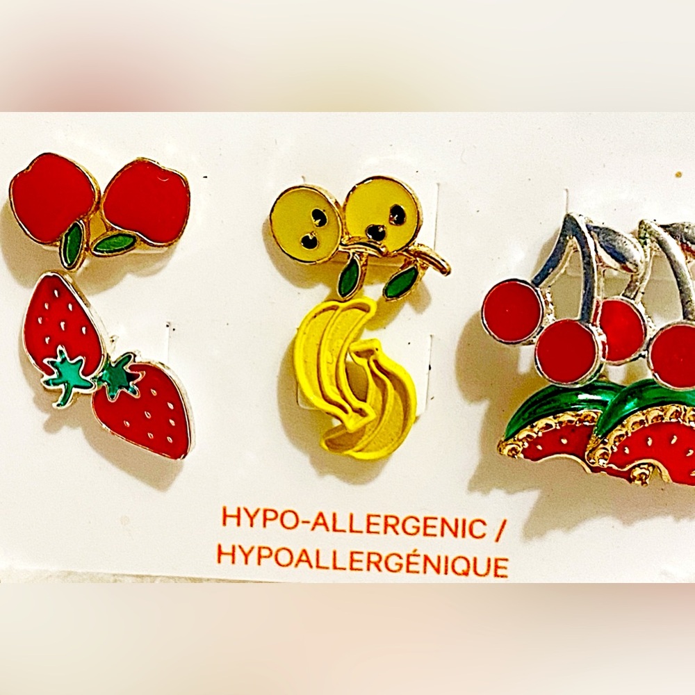 ๐ Cute Little Fruit ๐ ๐ stud earrings ๐ - Picture 1 of 3